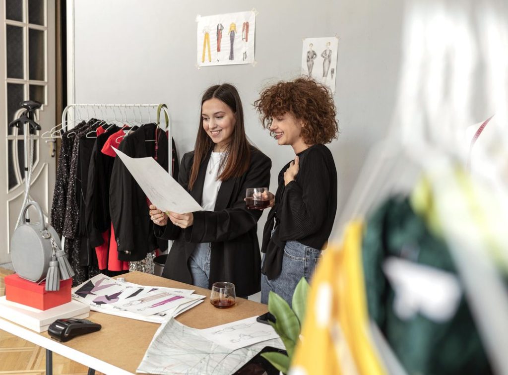 Immagine originale del corso Tecnico commerciale tessile