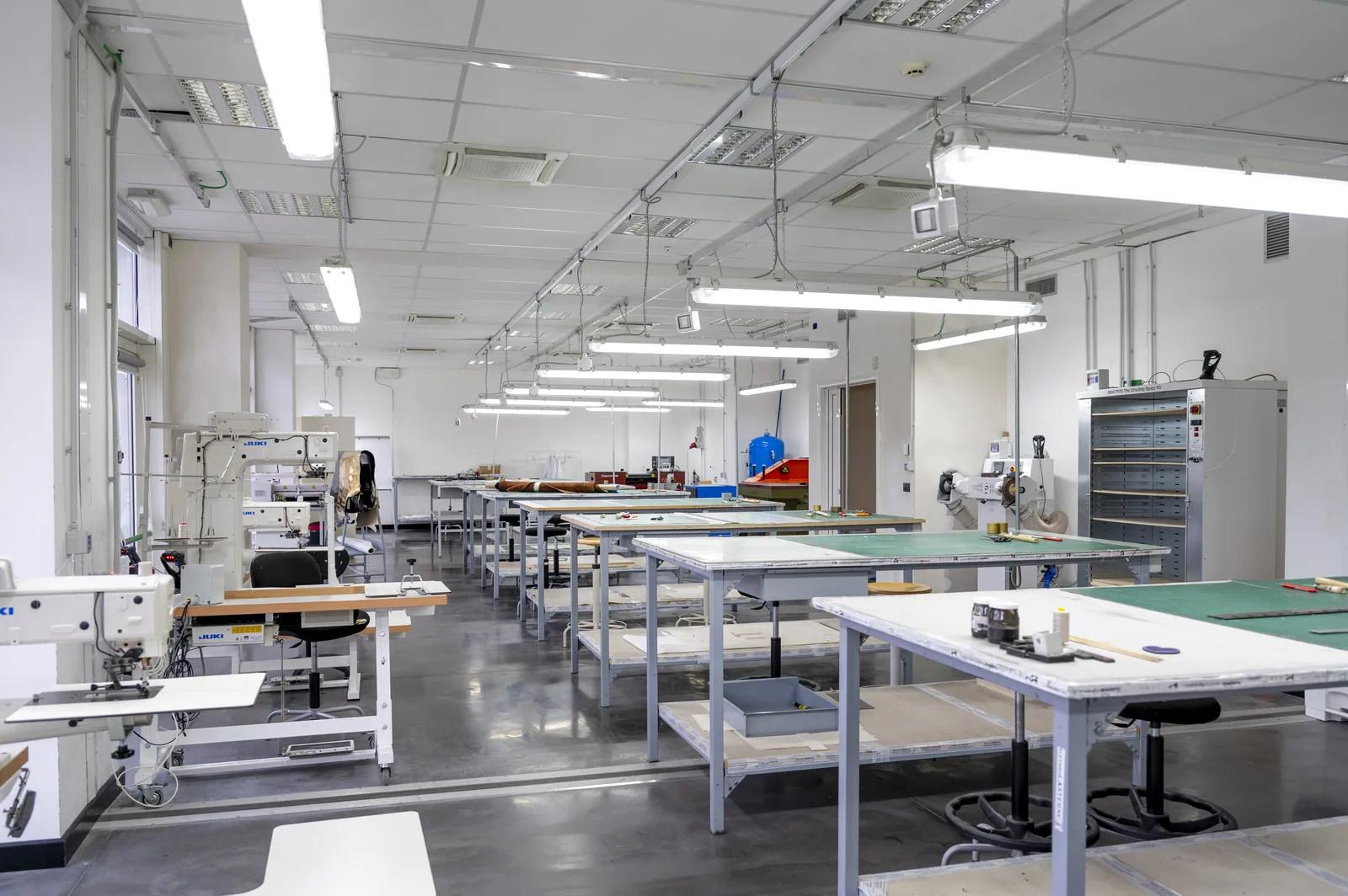 Panoramica del laboratorio e delle postazioni attrezzate