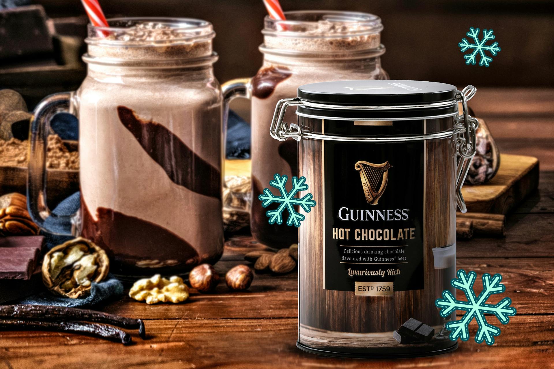 Varme chokolade drinks med Guinness chokolade og snefnug