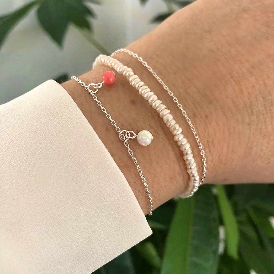 A-Hjort Alma gemstone armbånd, A-Hjort anchor armbånd og Pernille Corydon Baroque pearl armbånd