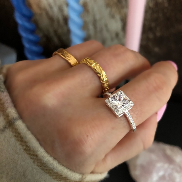 MORS DAG fejres bedst med smykker fra A-Hjort