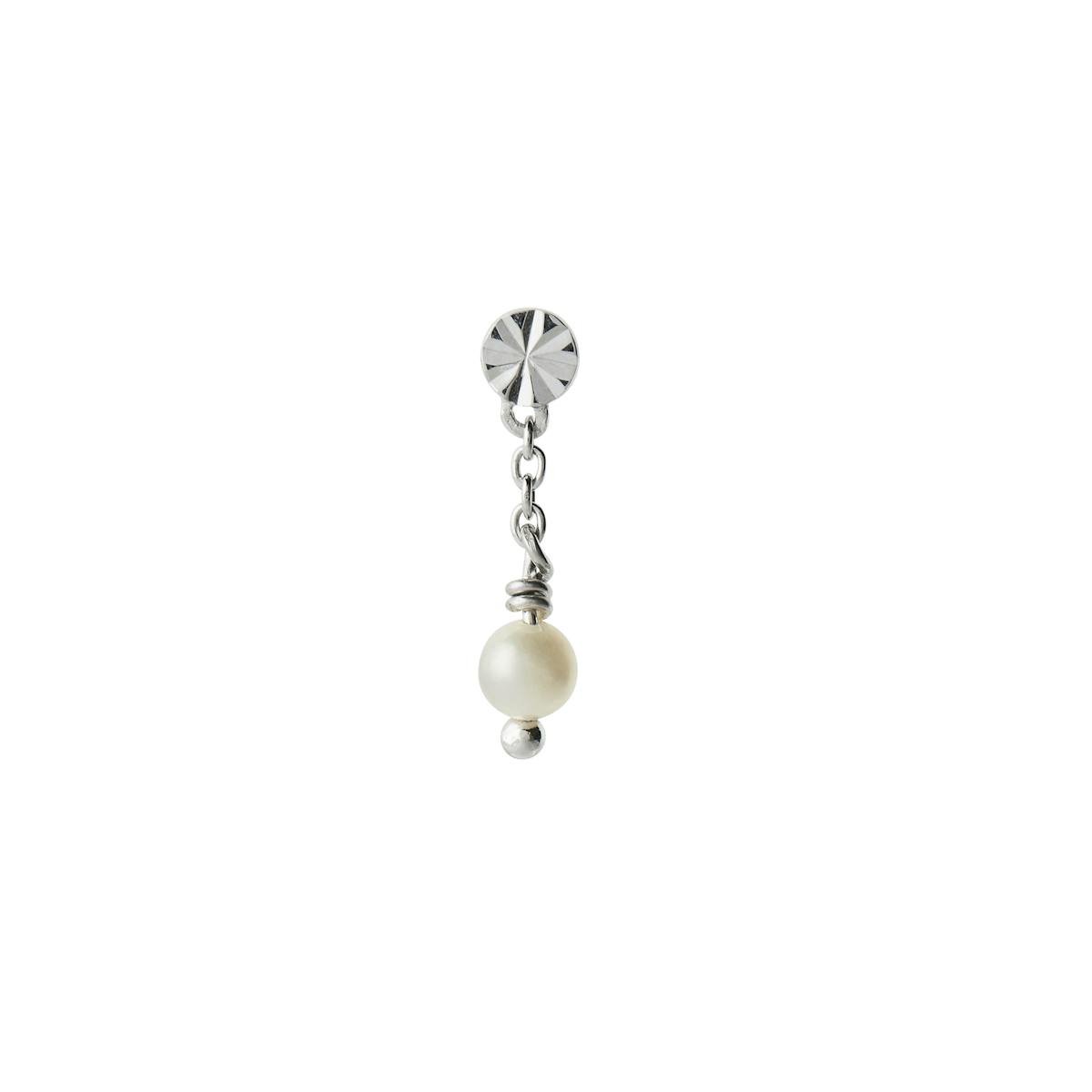 Tres Petit Etoile Earring With Pearl