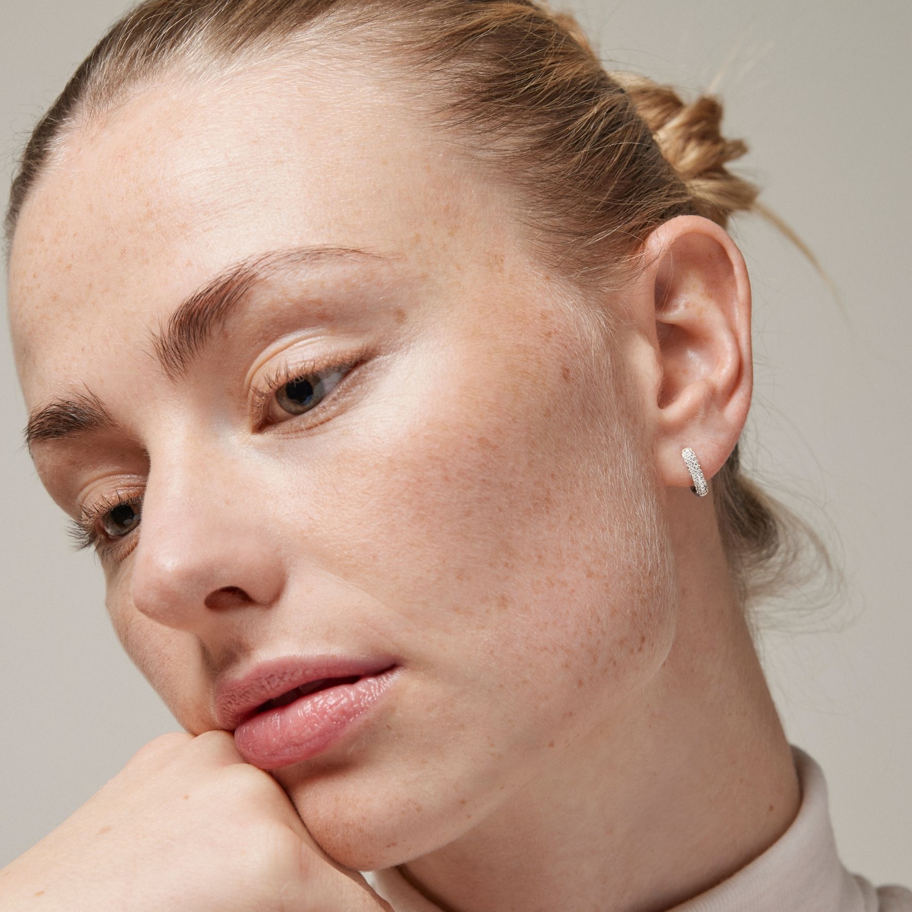 Sparkling Square Hoops 12 mm