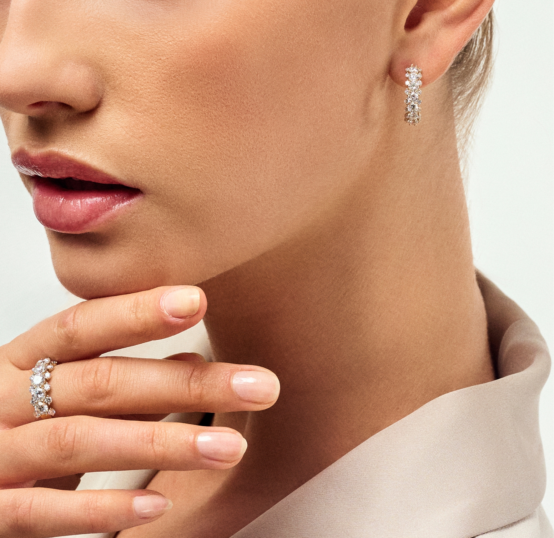 Fior Medio Earrings 2.43 ct