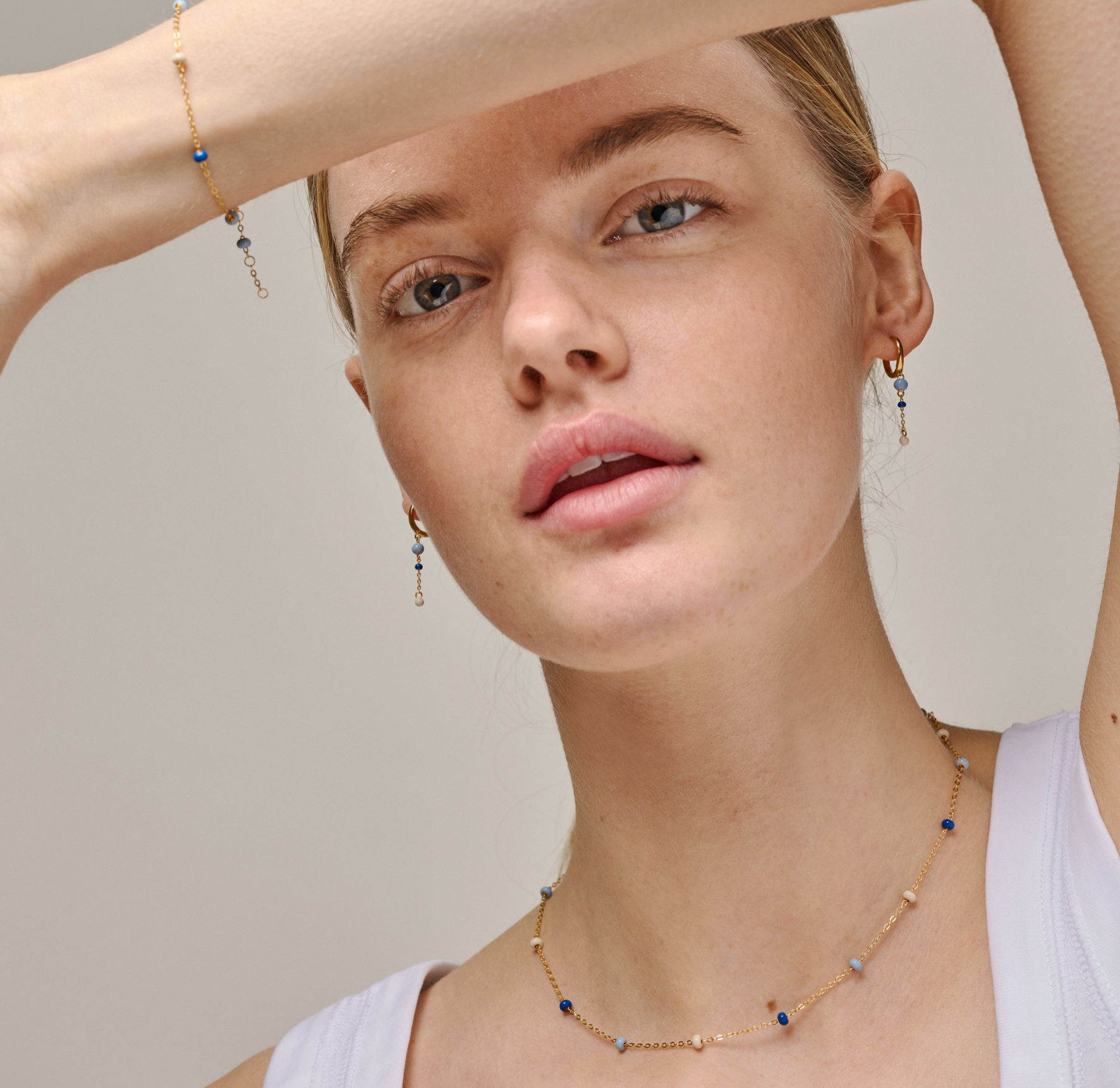 Lola Bold Necklace Rainbow