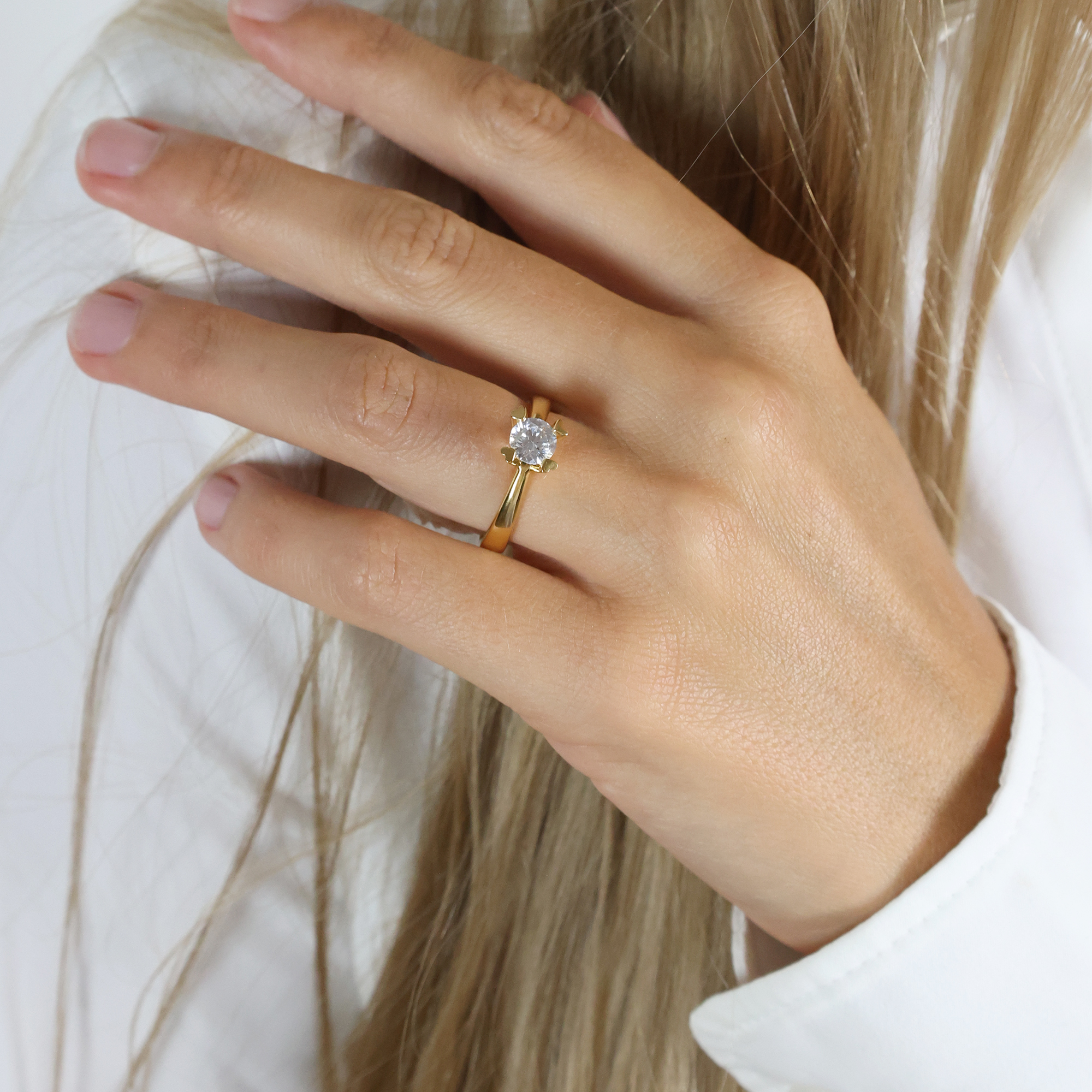 Mary Ring 14 Carat With 0.75ct W/VS Labgrown Diamond