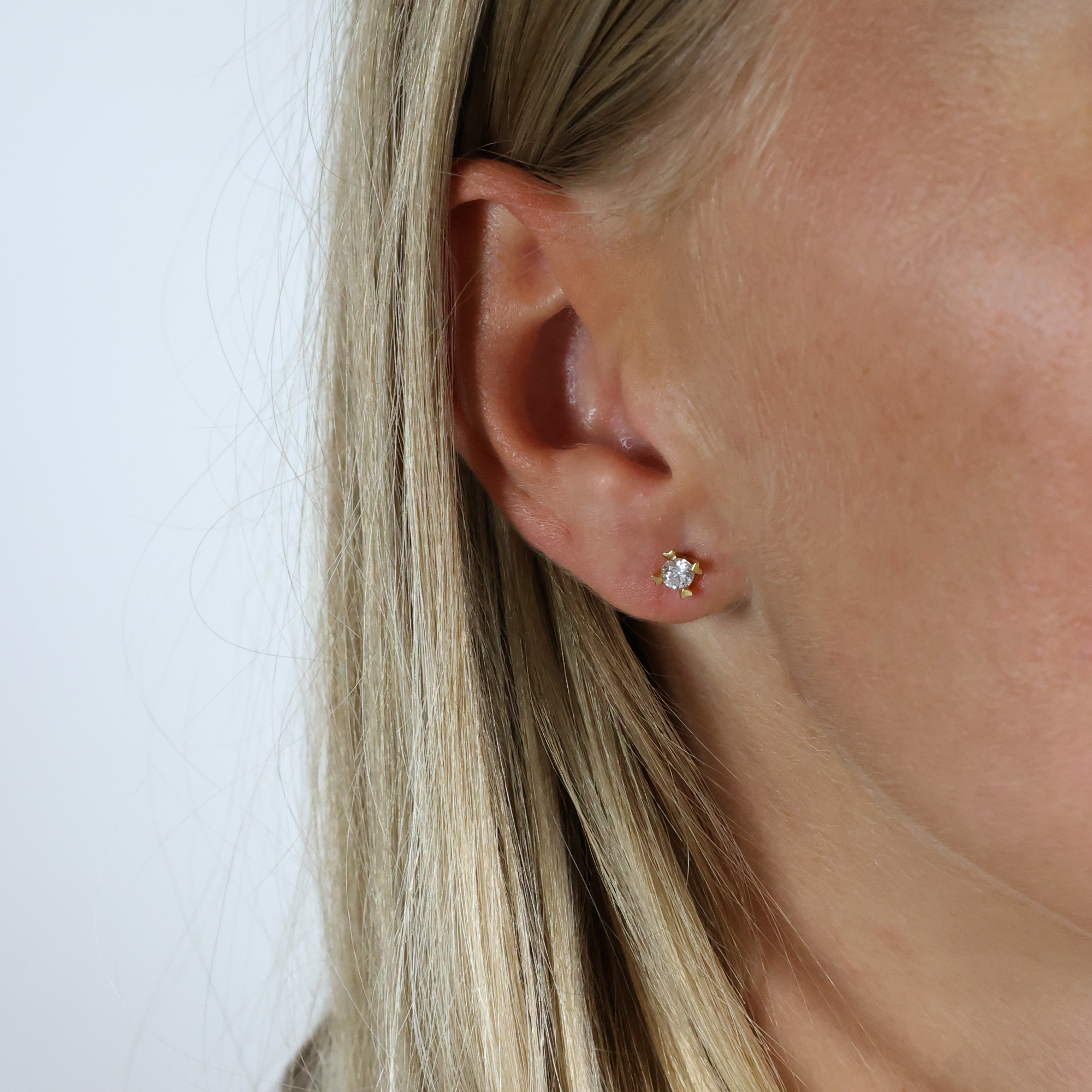 Mary Stud Earrings 8 Carat With 2x0.20ct W/VS Labgrown Diamond