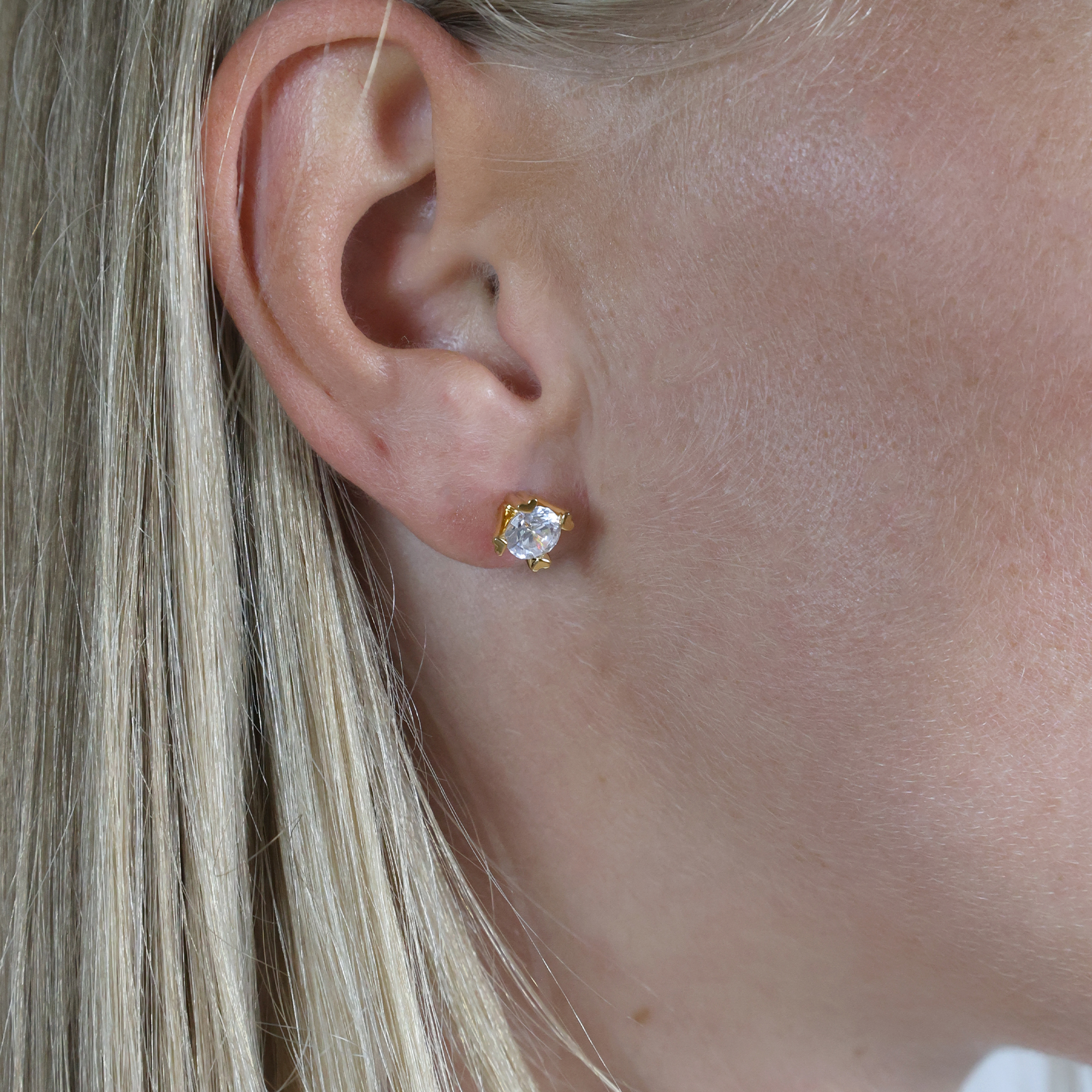 Mary Stud Earrings 14 Carat With 2x1.00ct W/VS Labgrown Diamond