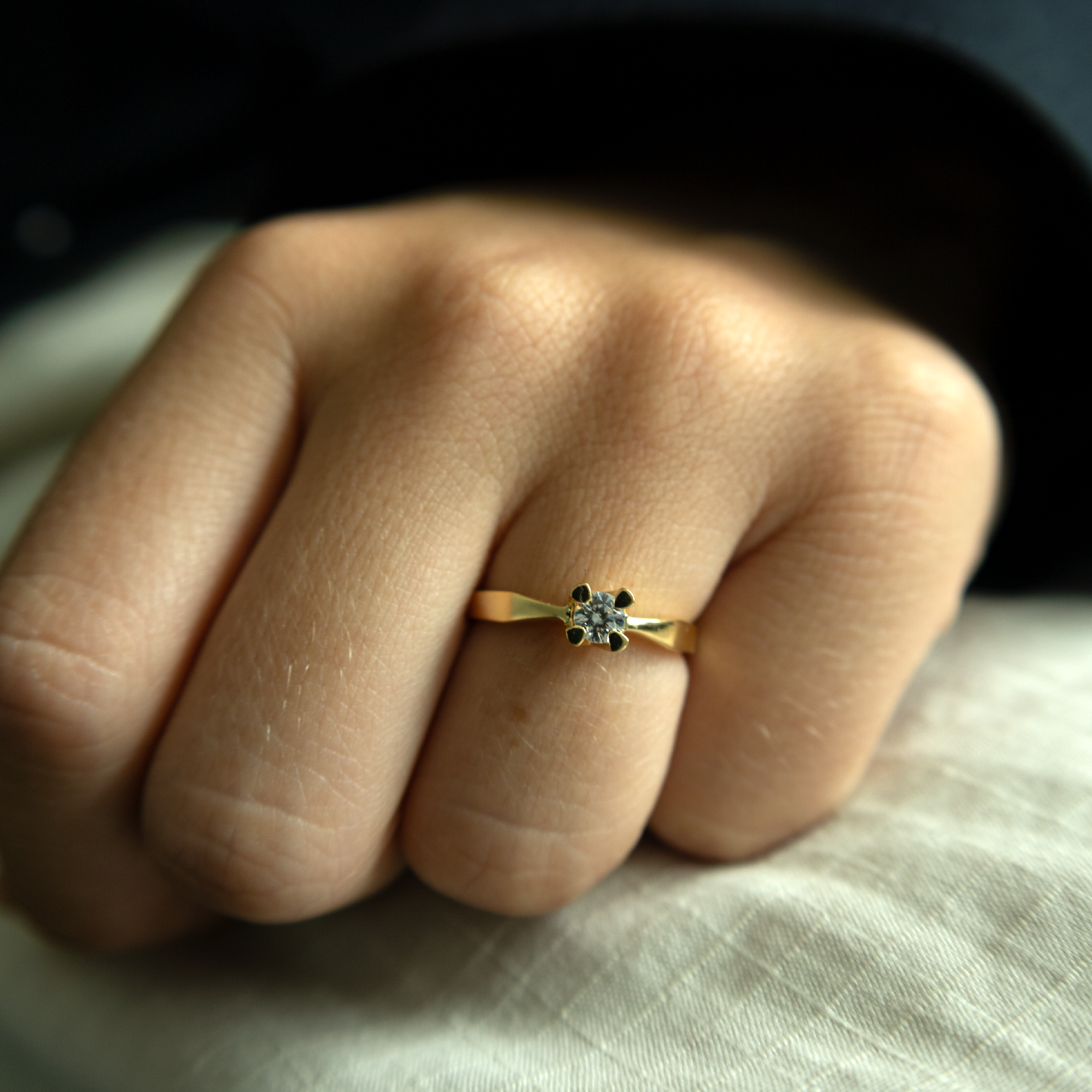 Elya Ring 8 Carat Gold With 0.05ct W/VS Labgrown Diamond