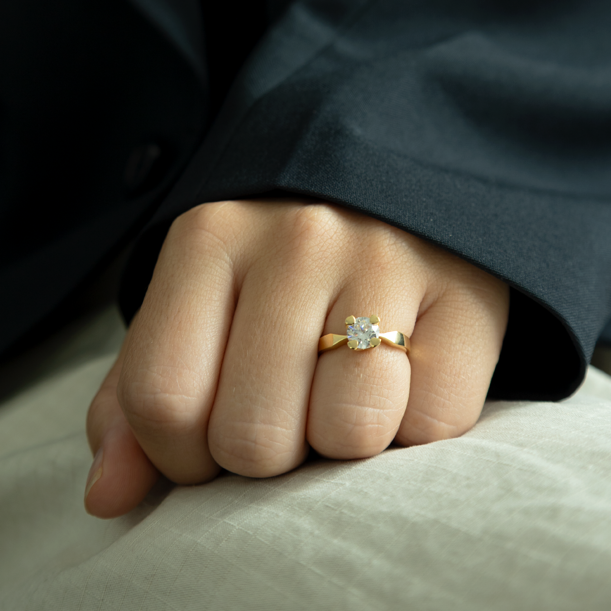 Elya Ring 8 Carat Gold With 1.00ct W/VS Labgrown Diamond