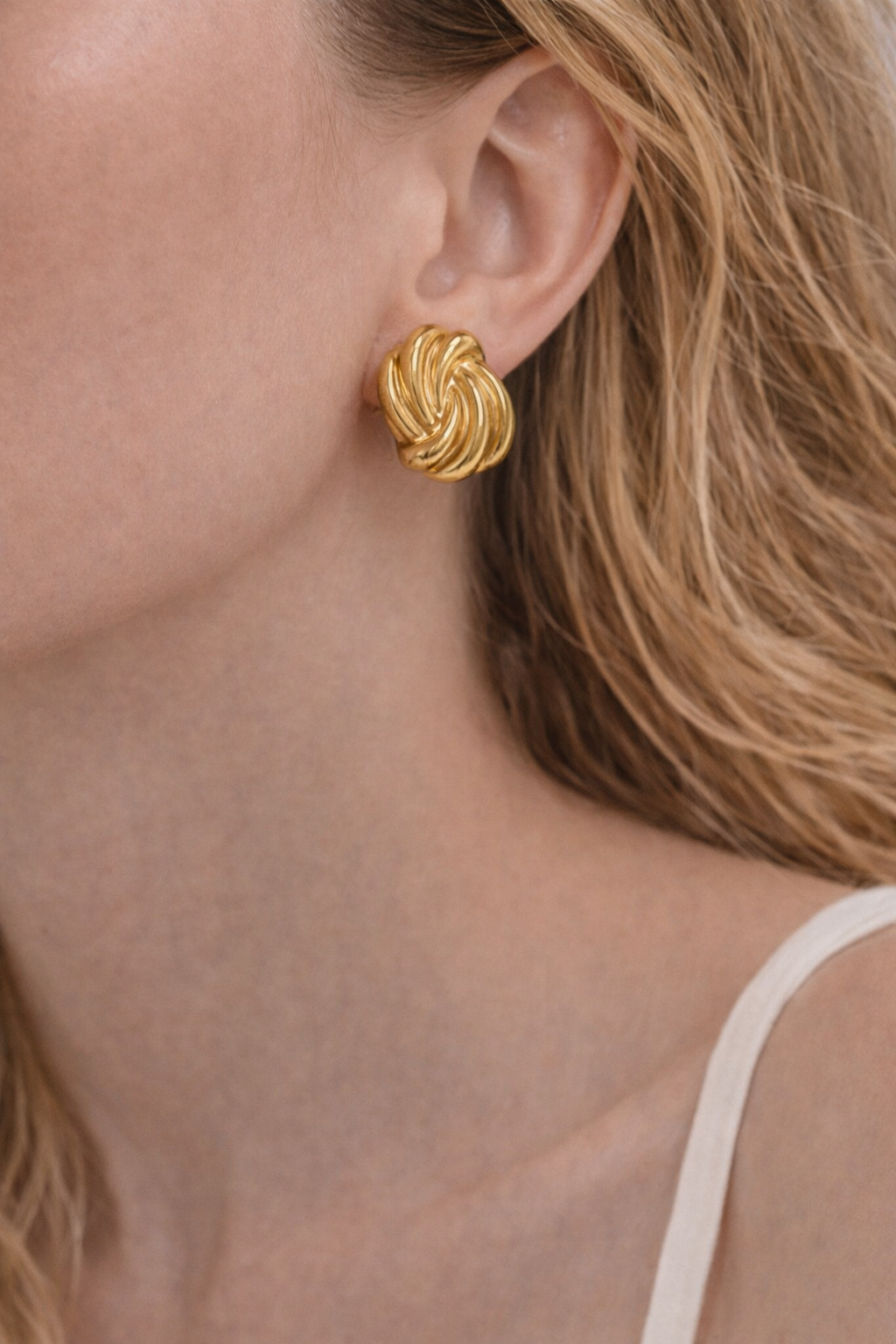 Aurelia Knot Studs