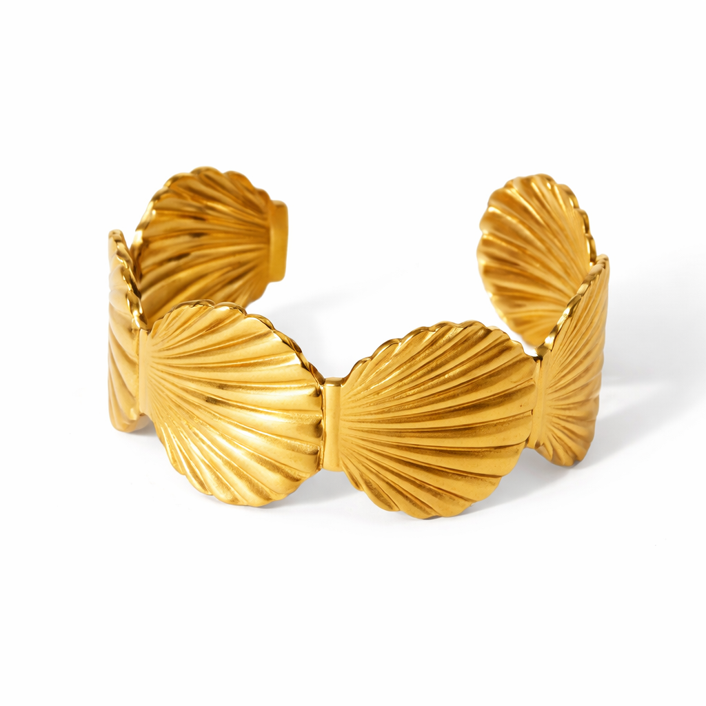 Aurelia Shell Cuff