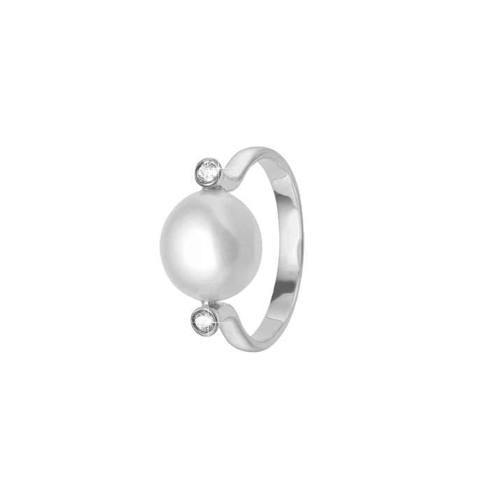 By Aagaard Baroque Pearl Ring with 2 Cubic Zirconia — Pierścień