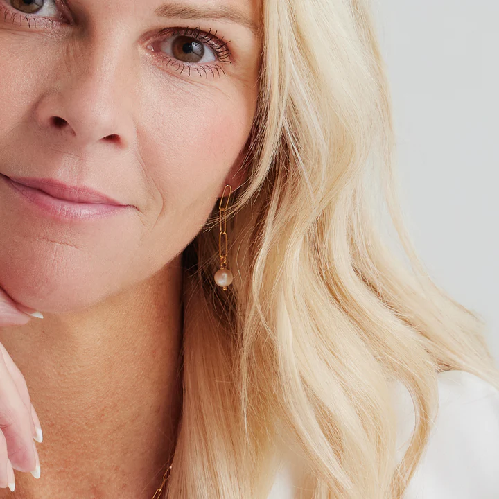 By Aagaard Pearl Chain Drop Earrings — Øreringe