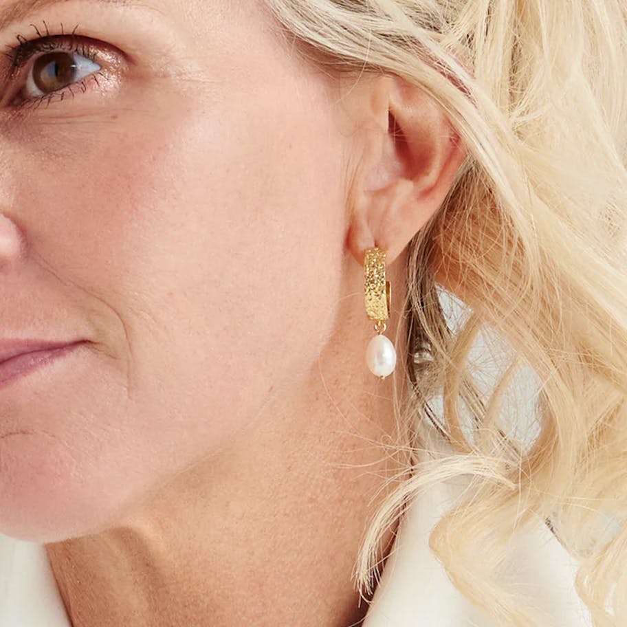 By Aagaard — Freshwater Pearl Half Hoop Earrings By Aagaard Freshwater Pearl Half Hoop Earrings — Øreringe