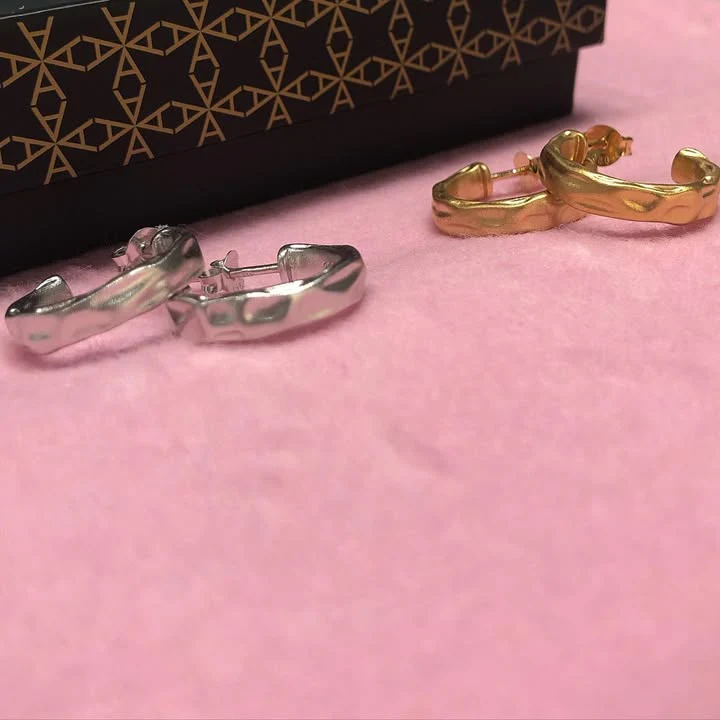 By Aagaard Satin Hoop Drop Earrings — Øreringe