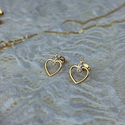 Essentials by Aagaard — Heart Stud Earrings, 6 CZ Essentials by Aagaard Heart Stud Earrings, 6 CZ — Kolczyk