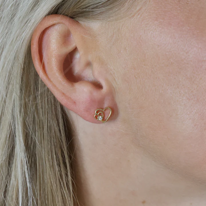 Essentials by Aagaard Hearts Stud Earrings, LGD, 8kt — Øreringe