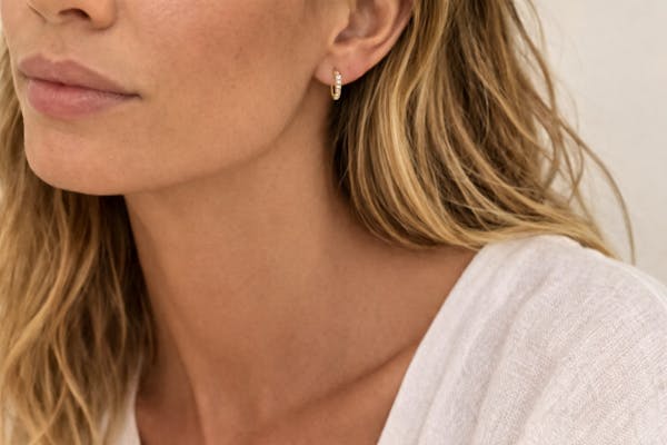 Ayo Copenhagen — Selene Crystal Hoops 12mm Ayo Copenhagen Selene Crystal Hoops 12mm — Øreringer