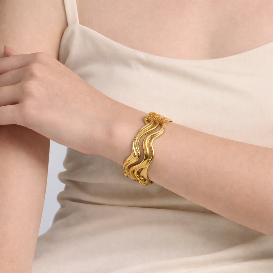 Ayo Copenhagen — Aurelia Flow Cuff Ayo Copenhagen Aurelia Flow Cuff — Armband