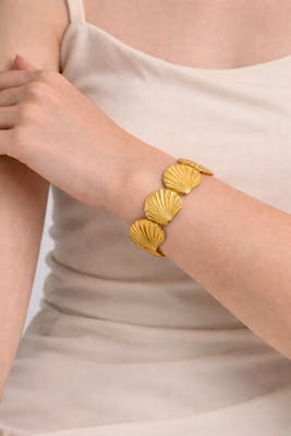 Ayo Copenhagen — Aurelia Shell Cuff Ayo Copenhagen Aurelia Shell Cuff — Bracelet