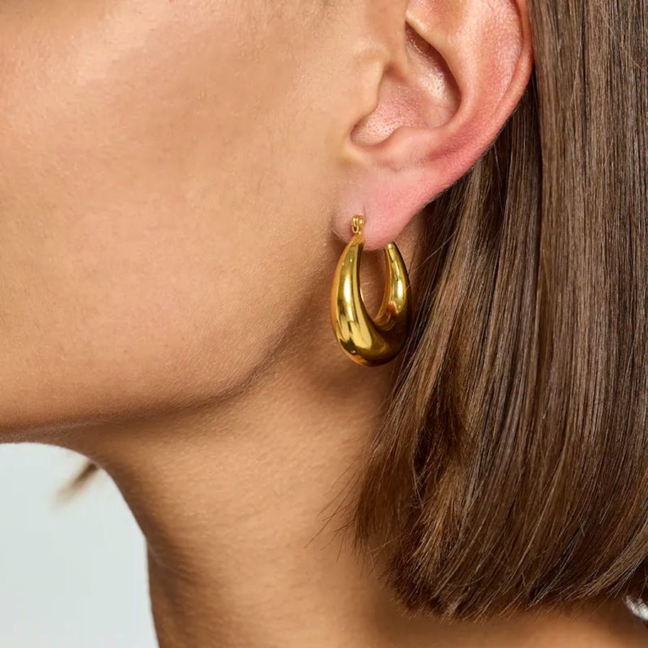 Ayo Copenhagen — Luna Crescent Hoops Ayo Copenhagen Luna Crescent Hoops — Örhängen