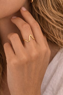 Ayo Copenhagen — Luna Wave Ring Ayo Copenhagen Luna Wave Ring — Ringer