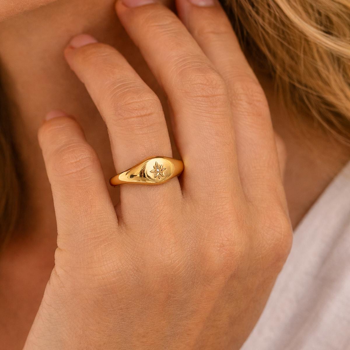 Ayo Copenhagen — Selene Signet Ring Ayo Copenhagen Selene Signet Ring — Rengas