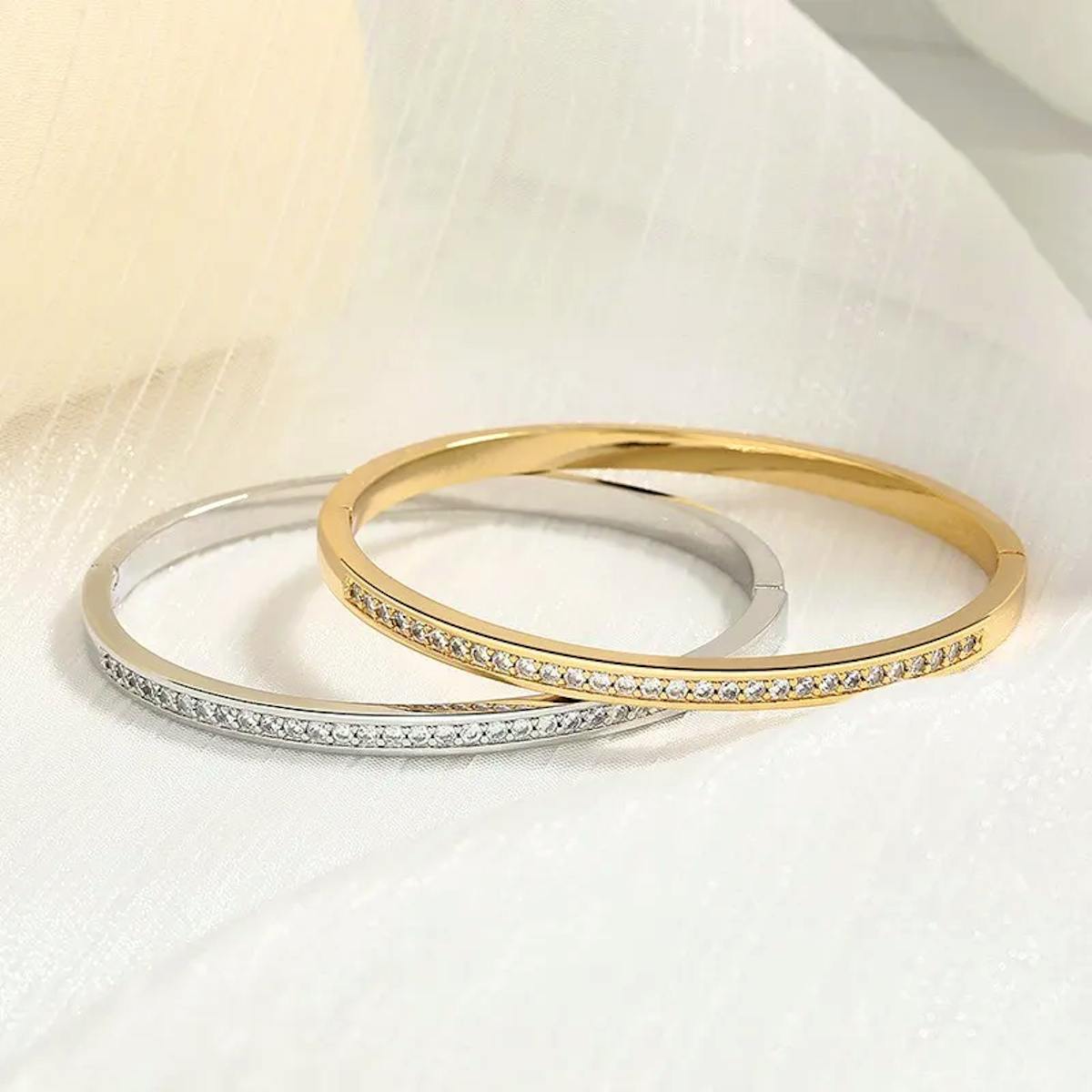 Ayo Copenhagen — Selene Crystal Bangle Ayo Copenhagen Selene Crystal Bangle — Ranneke