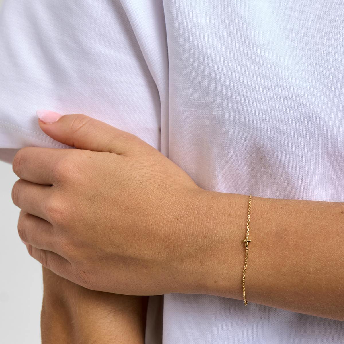 Studio Z — Faithful Cross Bracelet Studio Z Faithful Cross Bracelet — Náramek