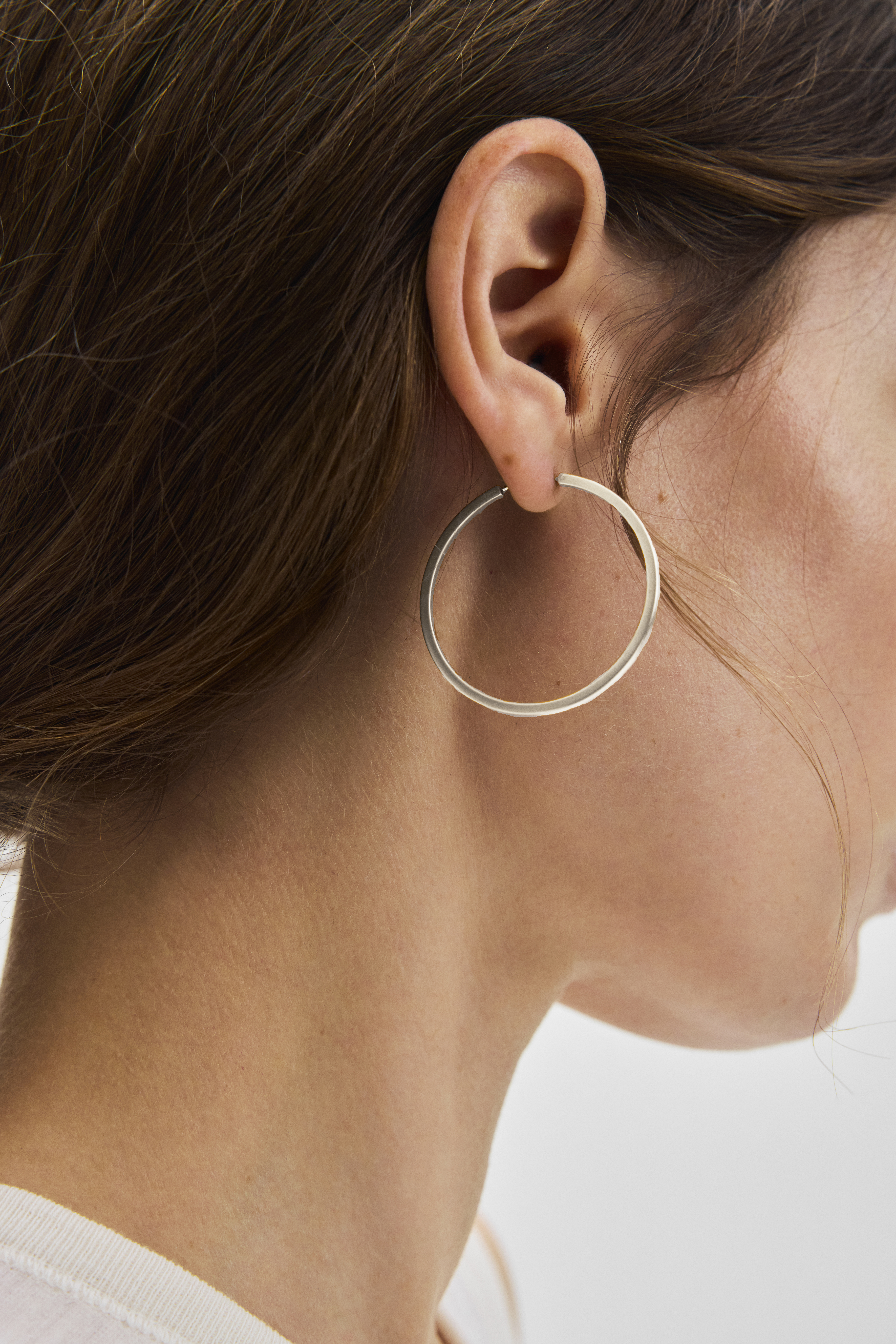Pernille Corydon Circle Line Hoops — Øreringer