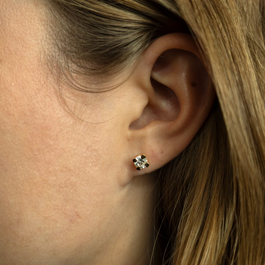 Elya by Aagaard — Elya Stud Earrings 8 Carat Gold With 2x0.50ct W/VS Labgrown Diamond Elya by Aagaard Elya Stud Earrings 8 Carat Gold With 2x0.50ct W/VS Labgrown Diamond — Oorbel