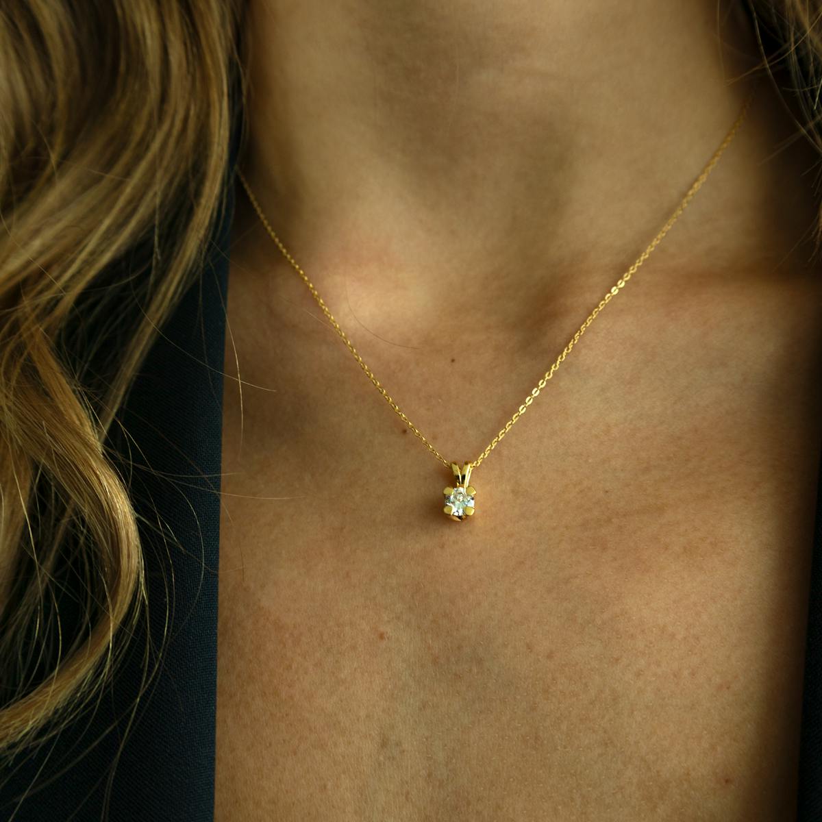 Elya by Aagaard — Elya Pendant 8 Carat Gold With 0.50ct W/VS Labgrown Diamond Elya by Aagaard Elya Pendant 8 Carat Gold With 0.50ct W/VS Labgrown Diamond — Pendentif