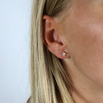 Mary By Aagaard — Mary Stud Earrings 8 Carat With 2x0.20ct W/VS Labgrown Diamond Mary By Aagaard Mary Stud Earrings 8 Carat With 2x0.20ct W/VS Labgrown Diamond — Oorbel
