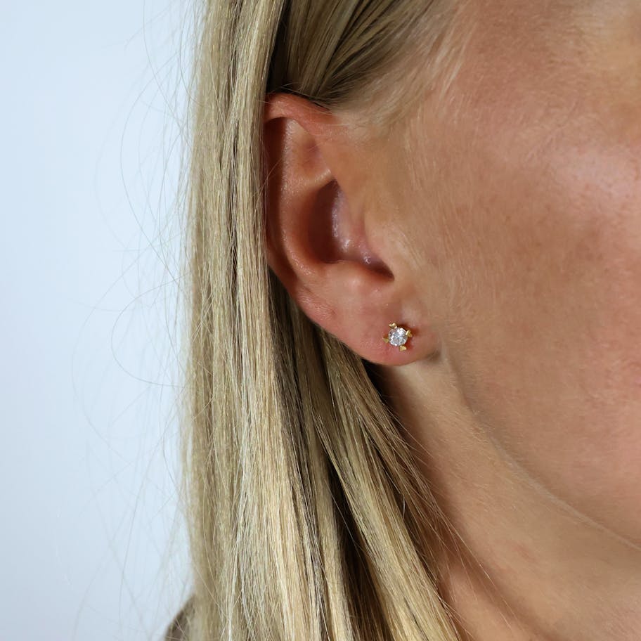 Mary By Aagaard — Mary Stud Earrings 8 Carat With 2x0.20ct W/VS Labgrown Diamond Mary By Aagaard Mary Stud Earrings 8 Carat With 2x0.20ct W/VS Labgrown Diamond — Ohrringe