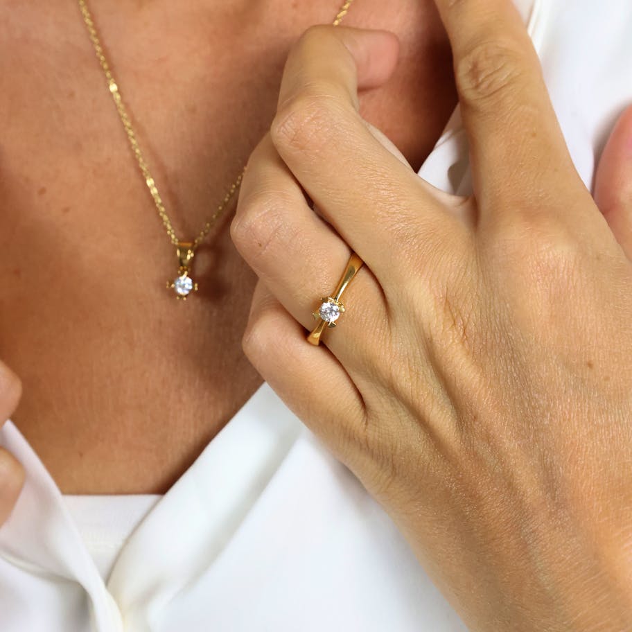 Mary By Aagaard — Mary Ring 8 Carat With 0.20ct W/VS Labgrown Diamond Mary By Aagaard Mary Ring 8 Carat With 0.20ct W/VS Labgrown Diamond — Ring