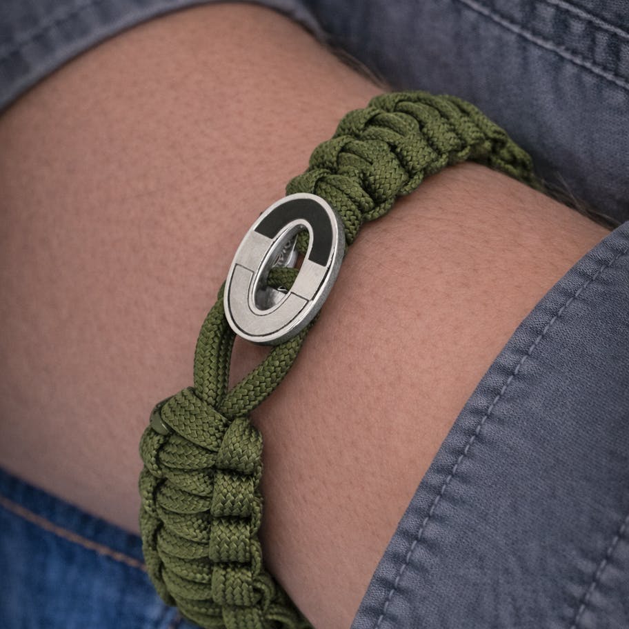 From Soldier to Soldier — FSTS Bracelet Green with Sterling Silver Dark Bright Lock From Soldier to Soldier FSTS Bracelet Green with Sterling Silver Dark Bright Lock — Armbånd