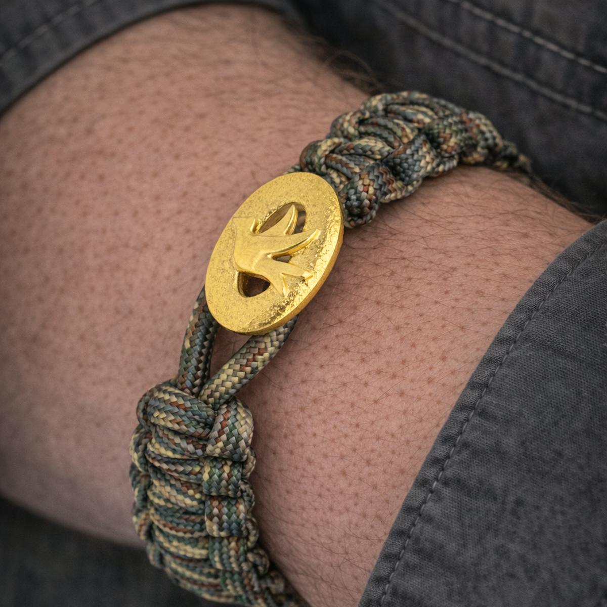 From Soldier to Soldier — FSTS Bracelet Camouflage with Gold Plated Sterling Silver Peace Dove Lock From Soldier to Soldier FSTS Bracelet Camouflage with Gold Plated Sterling Silver Peace Dove Lock — Armbånd