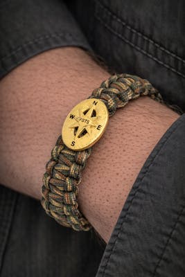 From Soldier to Soldier — FSTS Bracelet Camouflage with Gold Plated Sterling Silver Compass Lock From Soldier to Soldier FSTS Bracelet Camouflage with Gold Plated Sterling Silver Compass Lock — Bransoletka