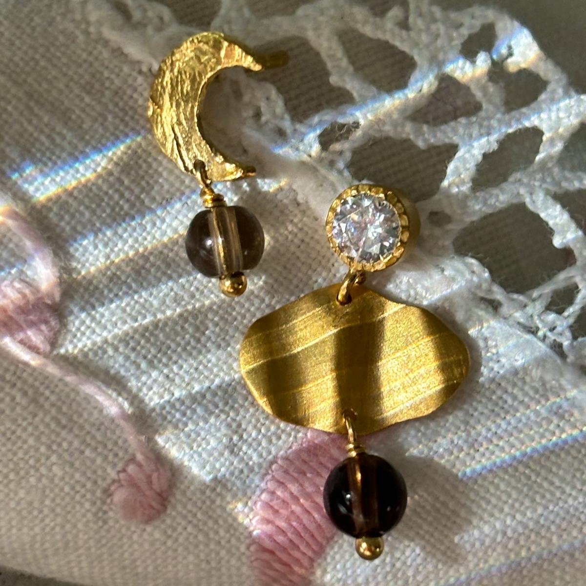 STINE A Jewelry — Petit Claire de Lune Earring Mocha STINE A Jewelry Petit Claire de Lune Earring Mocha — Øreringer