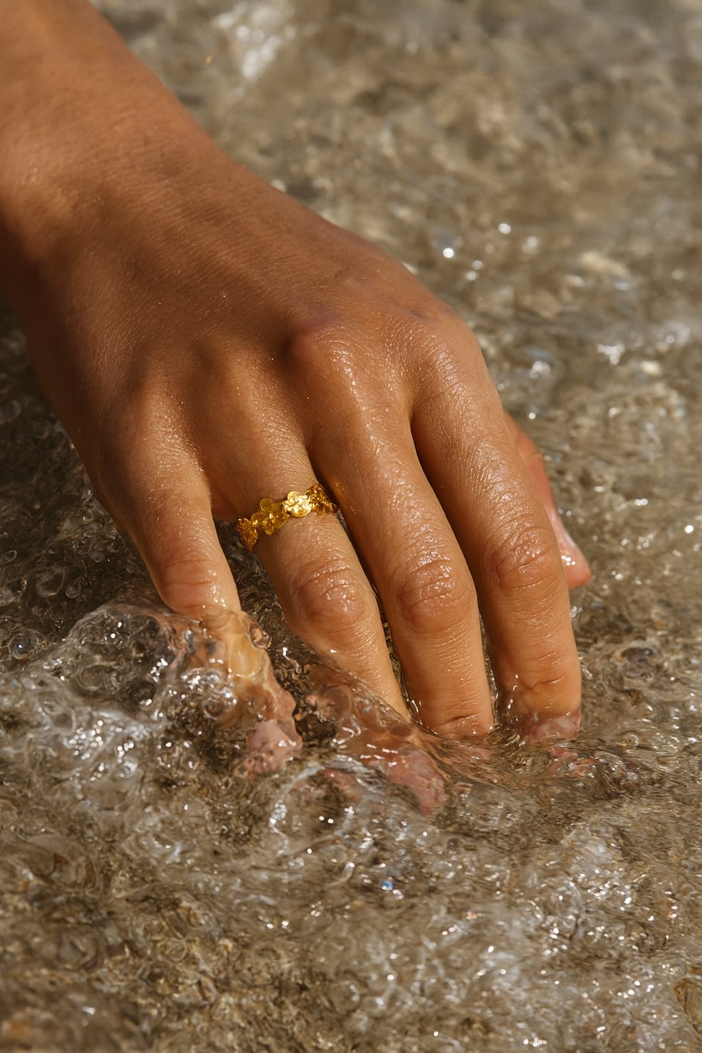 Ayo Copenhagen Alma Bloom Ring — Ringer