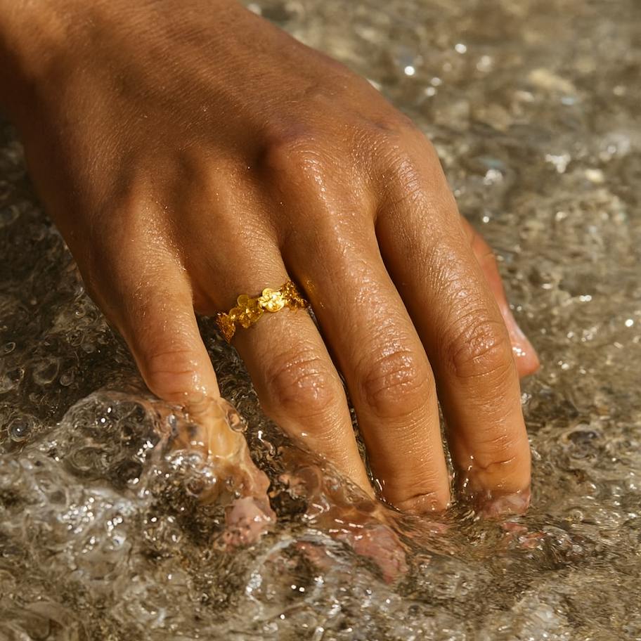 Ayo Copenhagen — Alma Bloom Ring Ayo Copenhagen Alma Bloom Ring — Ringer