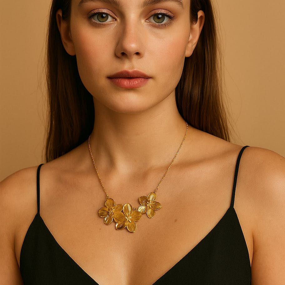Ayo Copenhagen — Flora Flower Necklace Ayo Copenhagen Flora Flower Necklace — Halsband