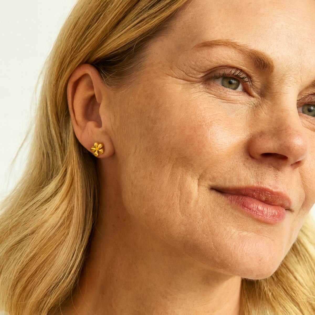 Ayo Copenhagen — Blossom Studs Ayo Copenhagen Blossom Studs — Náušnice