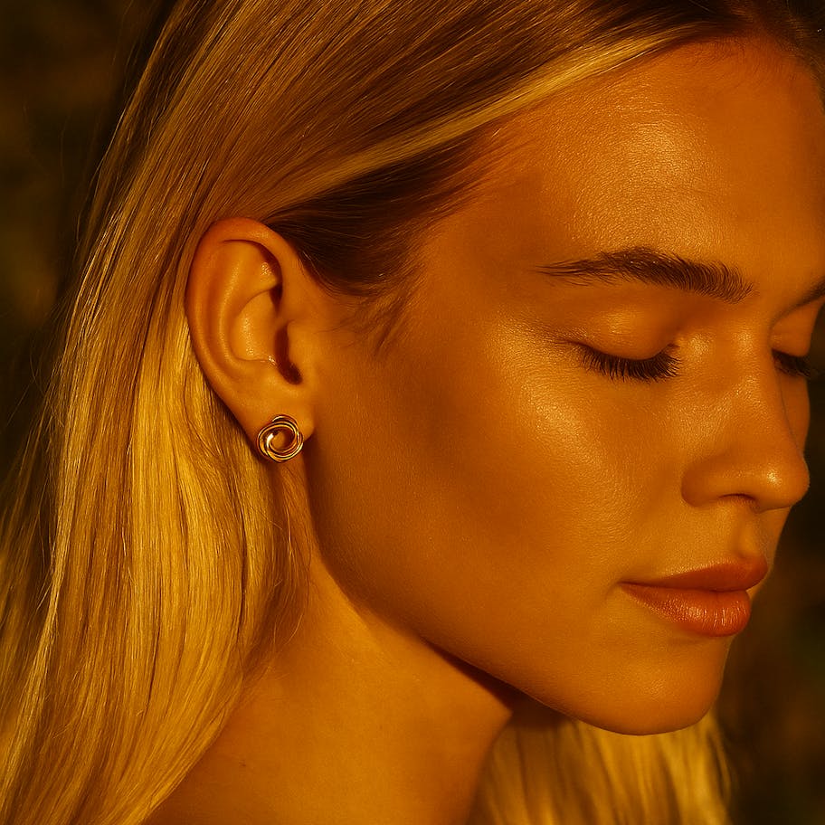 Ayo Copenhagen — Liora Knot Studs Ayo Copenhagen Liora Knot Studs — Ohrringe