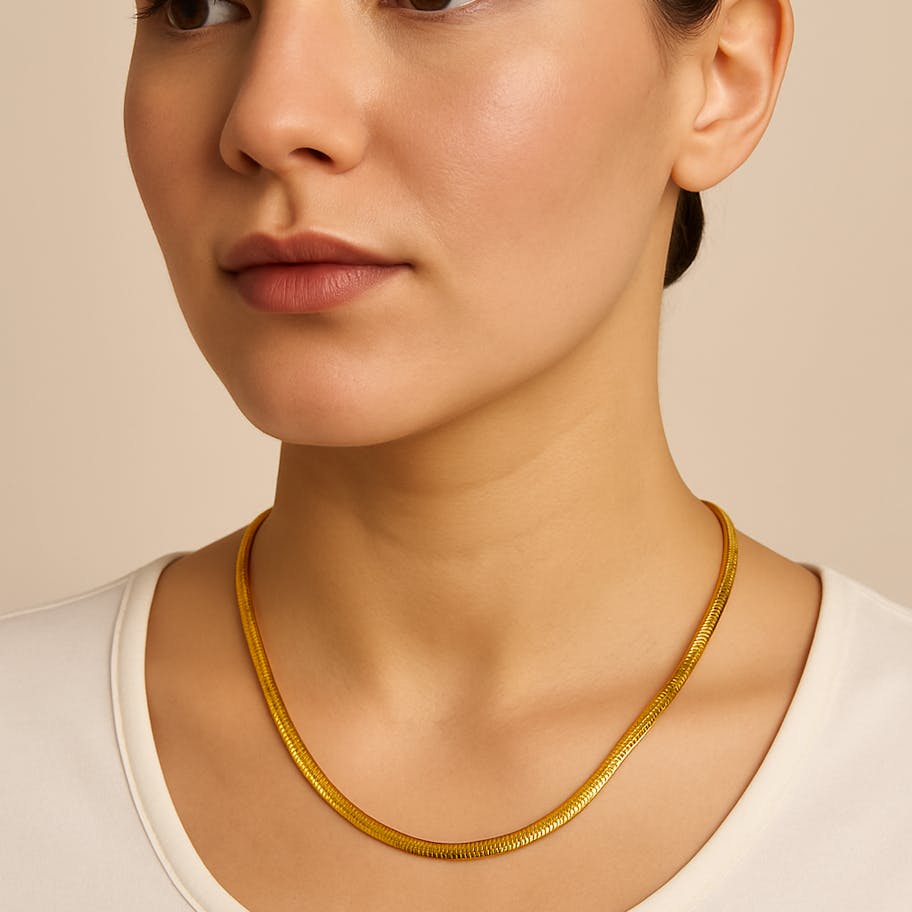 Ayo Copenhagen — Nila Herringbone Necklace Ayo Copenhagen Nila Herringbone Necklace — Halsband