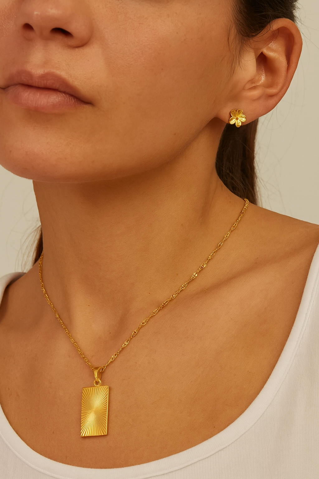 Ayo Copenhagen Rayna Sunburst Necklace — Halskæde