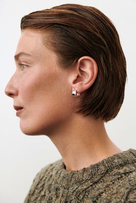 Pernille Corydon — Small Reflection Hoops Pernille Corydon Small Reflection Hoops — Oorbel