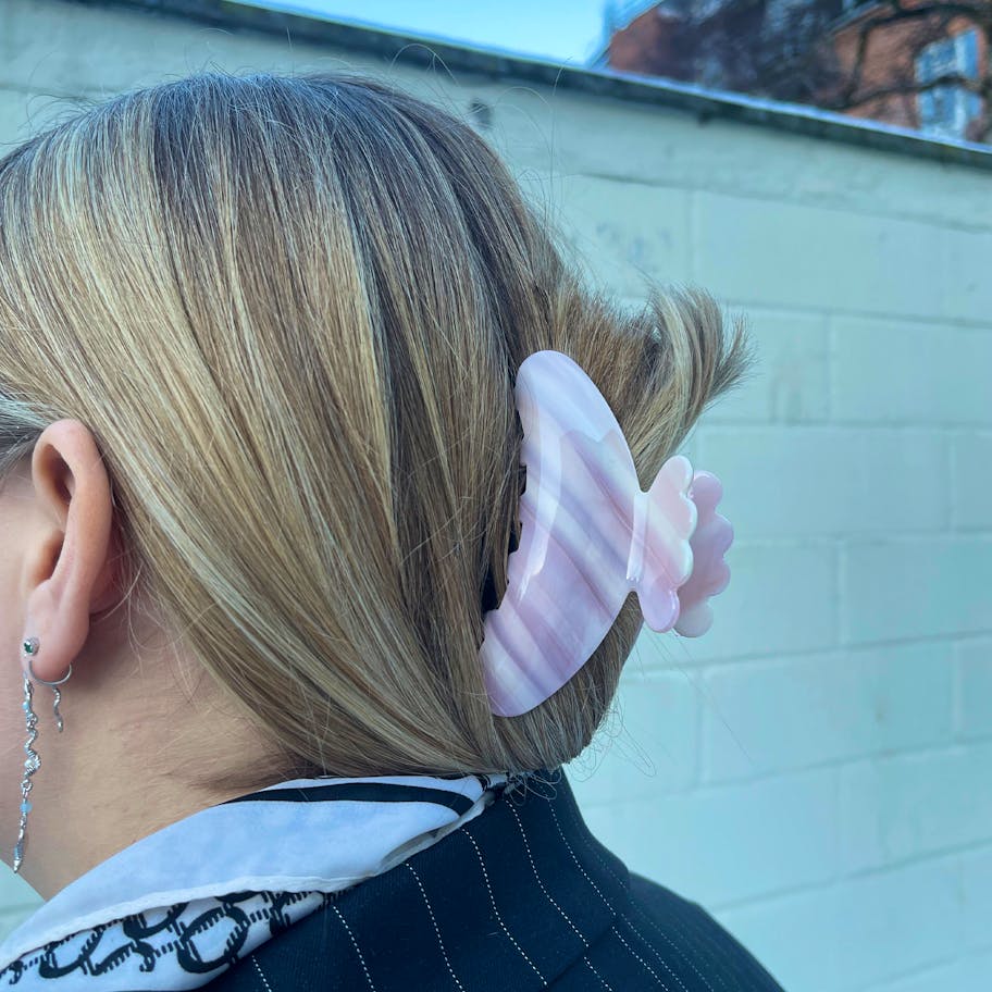 A-Hjort Jewellery — Esther Butterfly Hairclaw Rose A-Hjort Jewellery Esther Butterfly Hairclaw Rose — Accessoarer