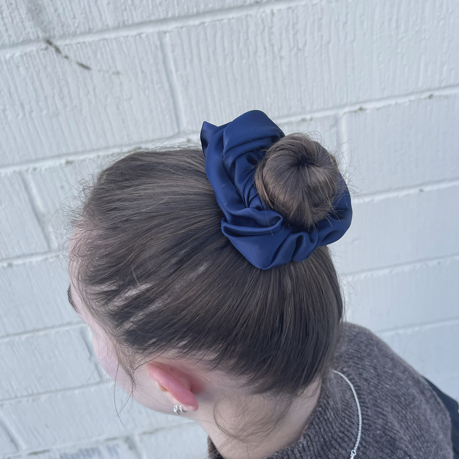 A-Hjort Jewellery 4-Pack Hair Scrunchie Navy Satin — Accessories